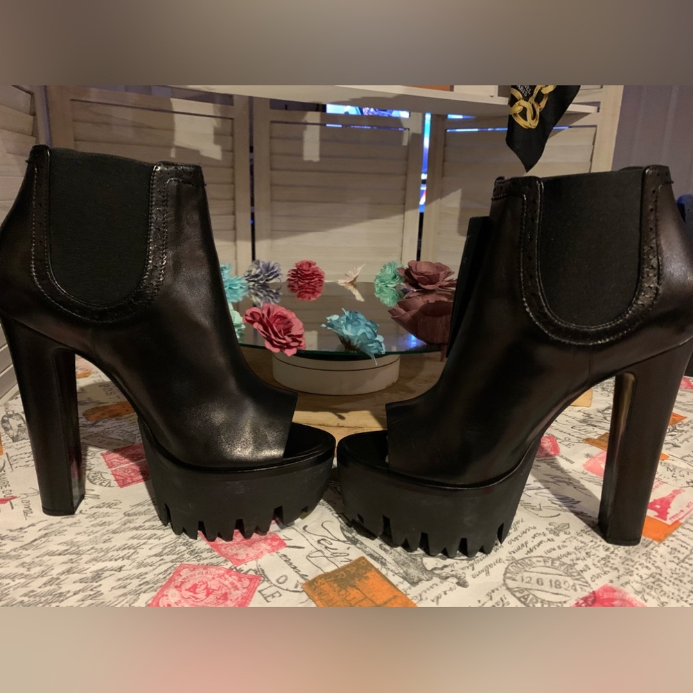 Eucversace Versus Platform Boots. - image 8